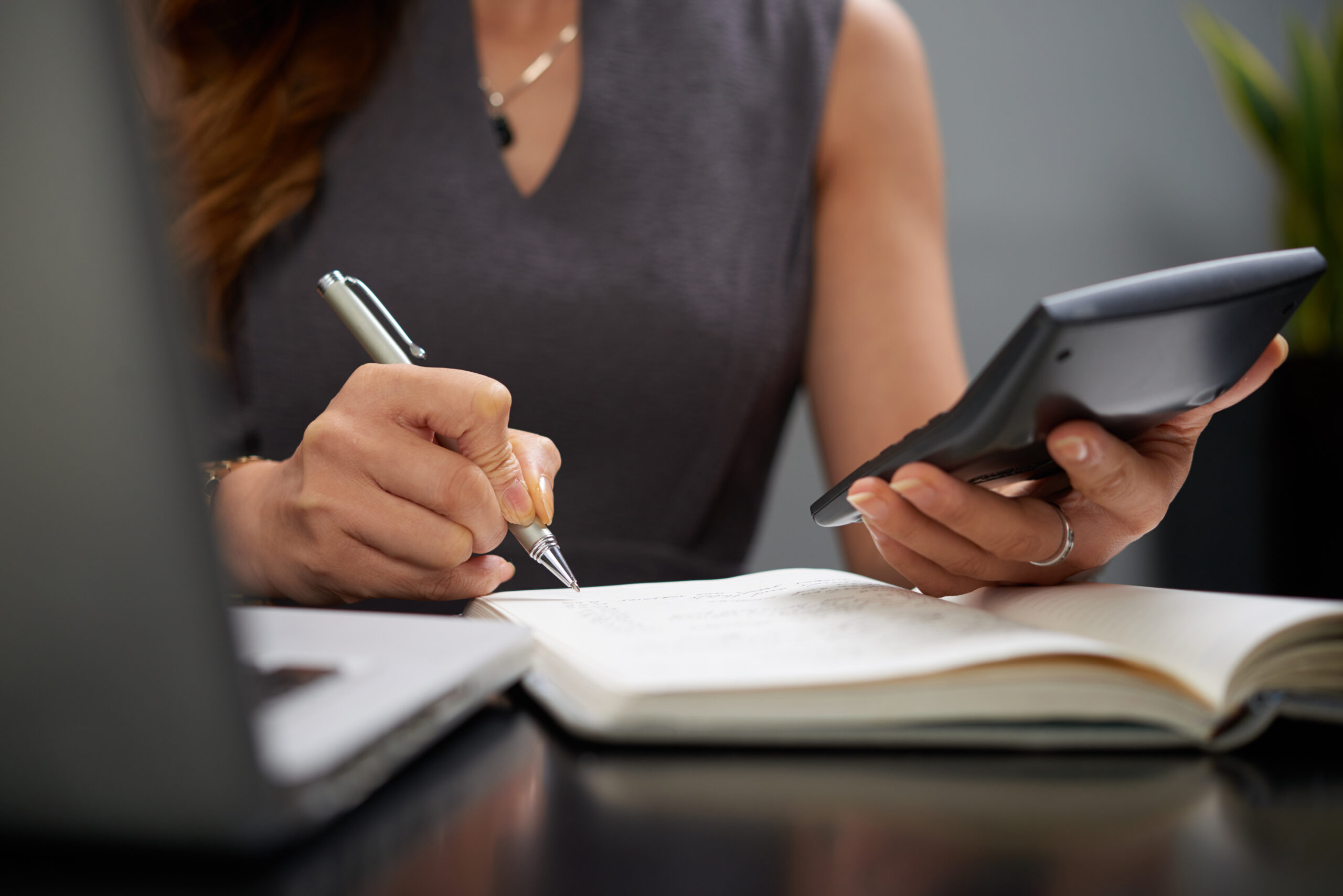 Working Business Lady - PAVON | Contabilidade em São Paulo